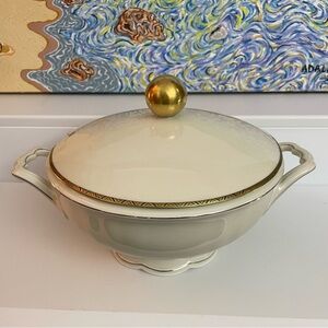 Vintage Marie Luise Seltmann Weiden Tureen, Porcelain. Germany USZ (Cream, Gold)